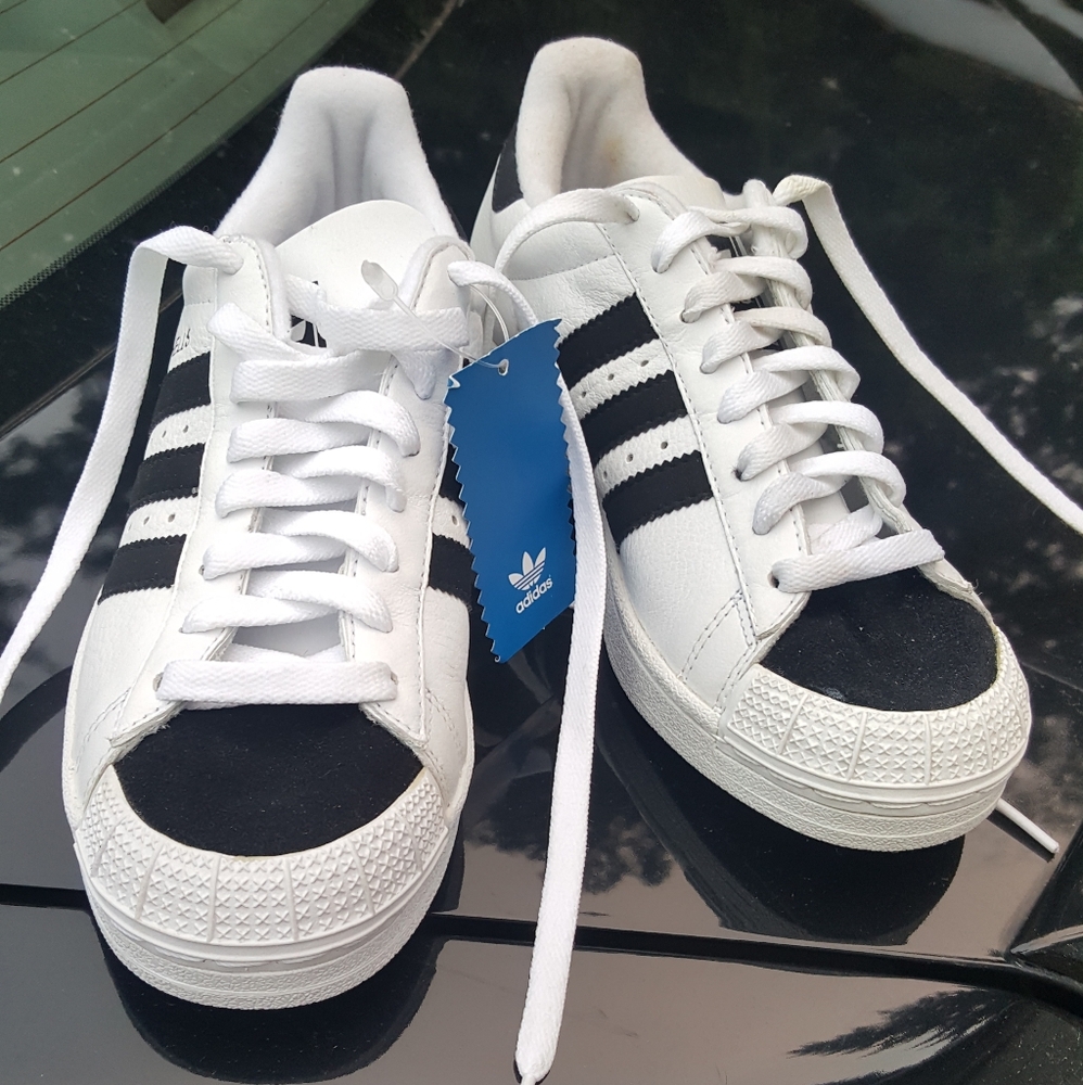 Adidas Originals Halfshell low top shoes
